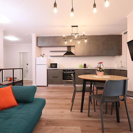Julia'S Apartment Oradea Ngoại thất bức ảnh