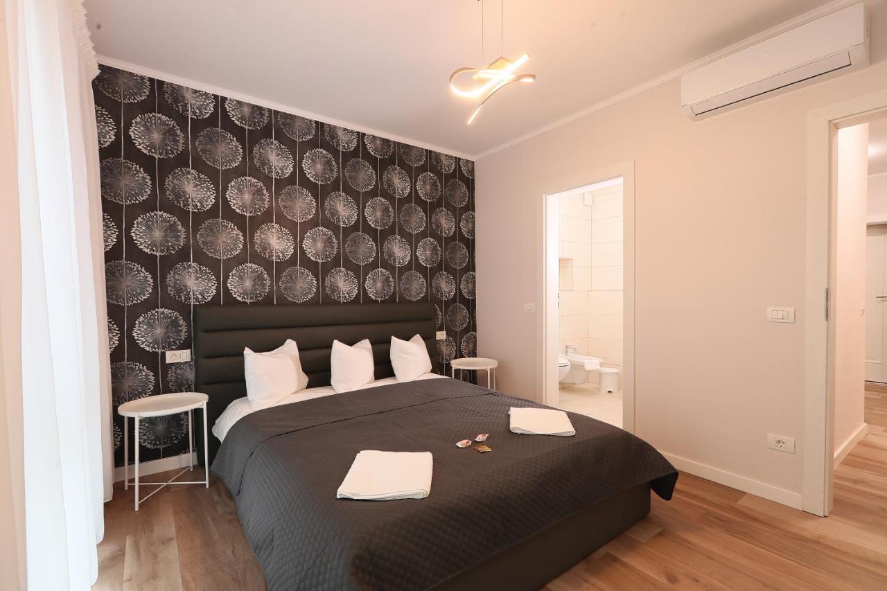 Julia'S Apartment Oradea Ngoại thất bức ảnh